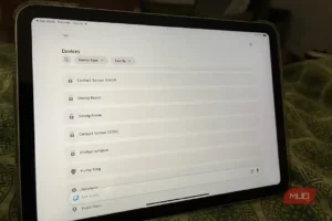 فهرست دستگاه‌های خانه هوشمند در اپلیکیشن Alexa روی iPad.