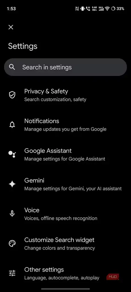 منوی Settings داخل اپ Google روی گوشی اندرویدی.