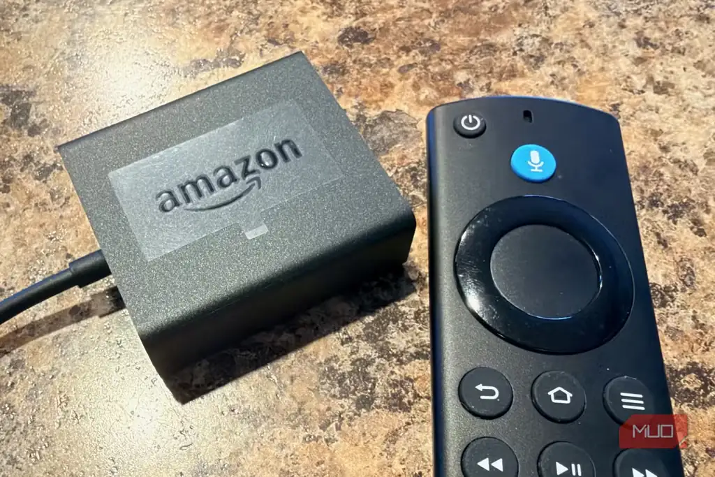 آداپتور USB/Ethernet سازگار با Fire TV Stick برای اتصال سیمی شبکه.