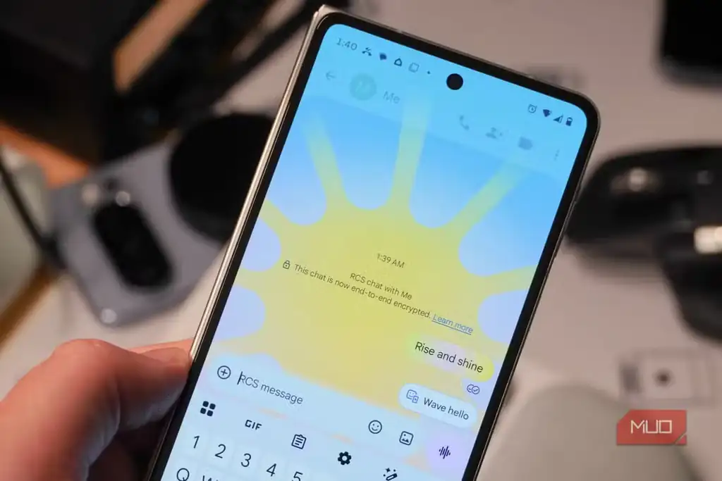 انیمیشن Rise and Shine در Google Messages هنگام استفاده از RCS.
