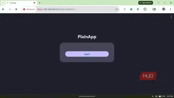 صفحه ورود داشبورد وب PlainApp در مرورگر لپ‌تاپ.