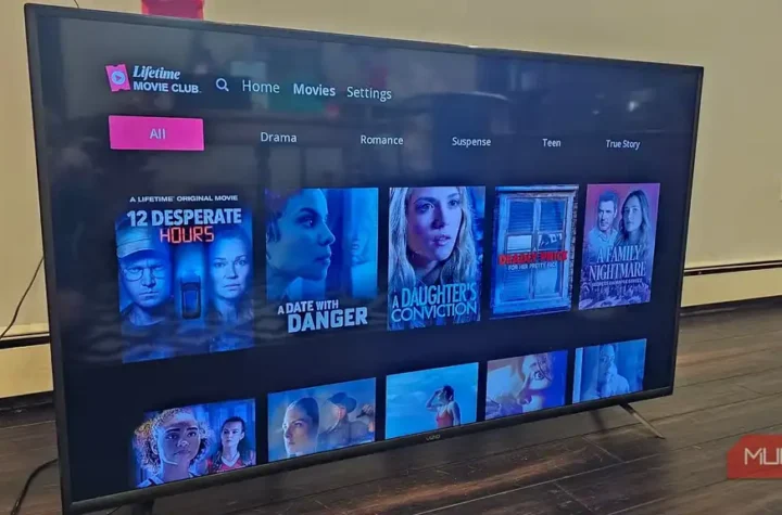 نمایی از فهرست فیلم‌ها در اپ Lifetime Movie Club روی تلویزیون هوشمند.