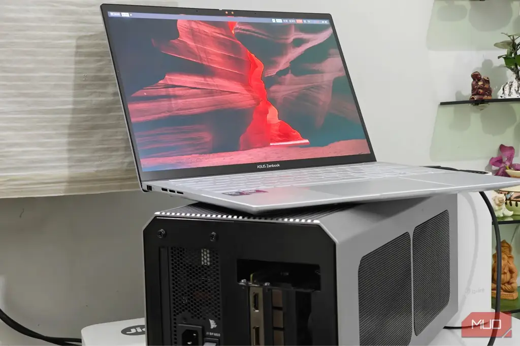 اتصال eGPU به یک لپ‌تاپ سبک