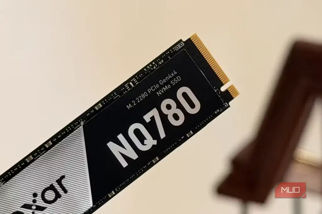 نمای نزدیک از زاویه لکسار NQ780 NVMe SSD