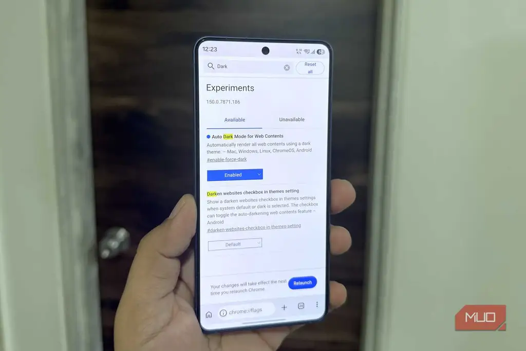 گزینه حالت تیره اجباری در منوی Chrome flags