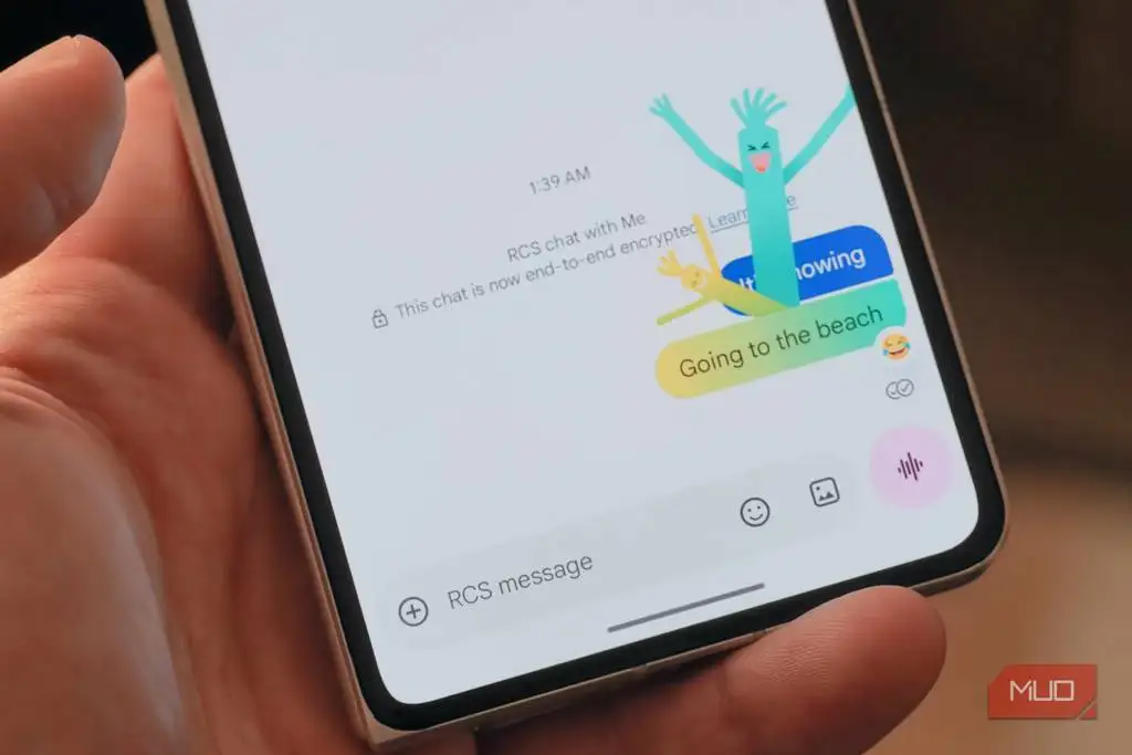 Expressive animations on the Razr Fold in the Google Messages app.