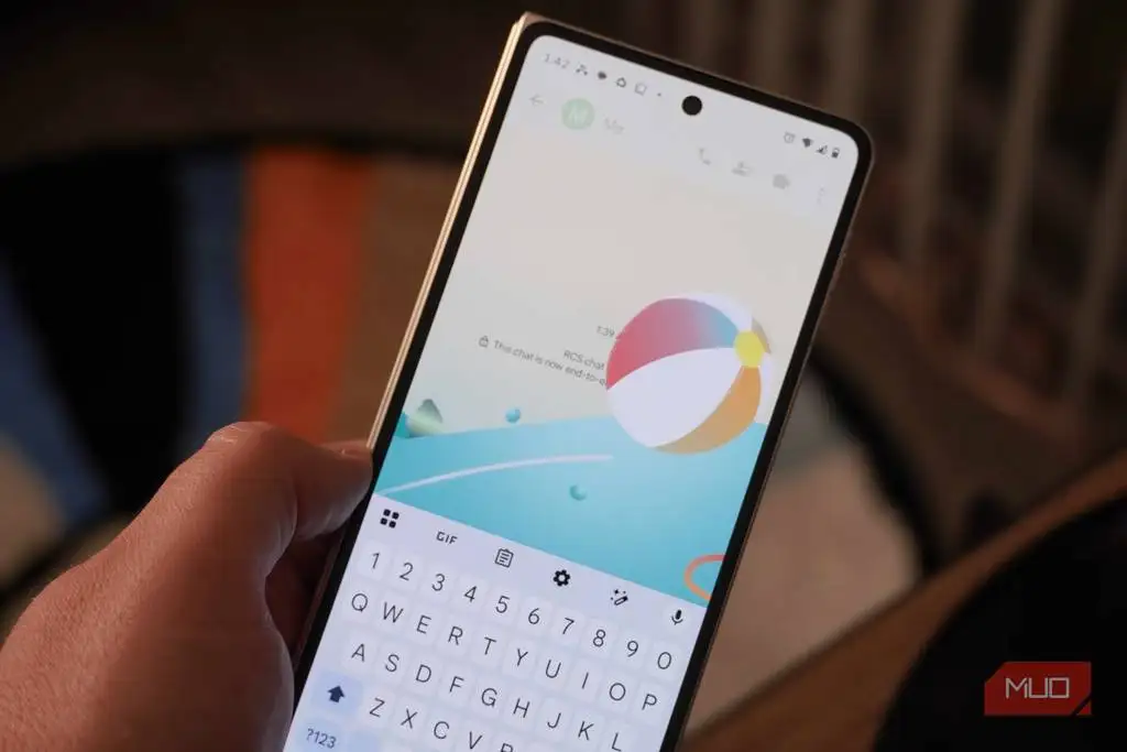 Expressive animations on the Razr Fold in the Google Messages app.