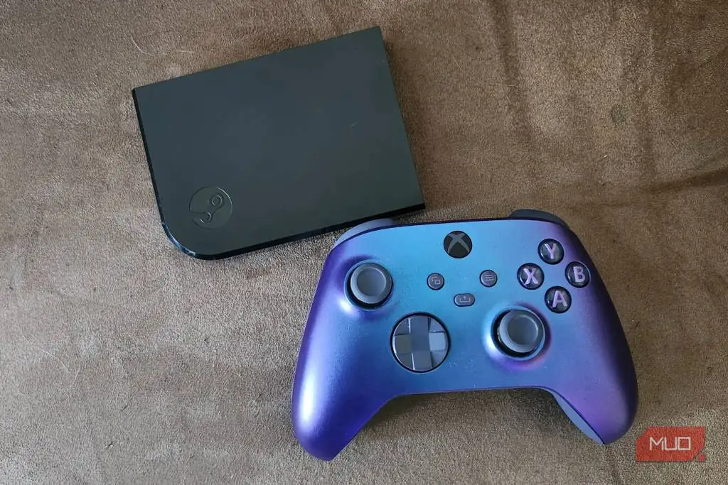 مقایسه اندازه Steam Link با سایر دستگاهها