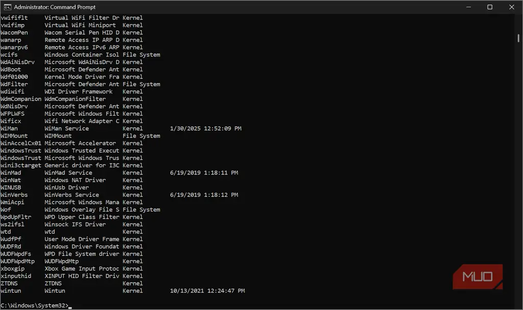 نمایش خروجی دستور driverquery در محیط خط فرمان
