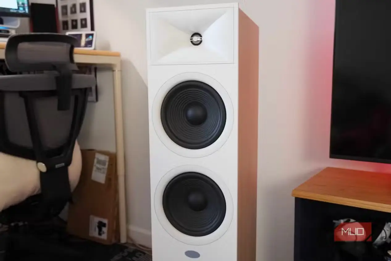 تصویر بلندگوی زمین JBL