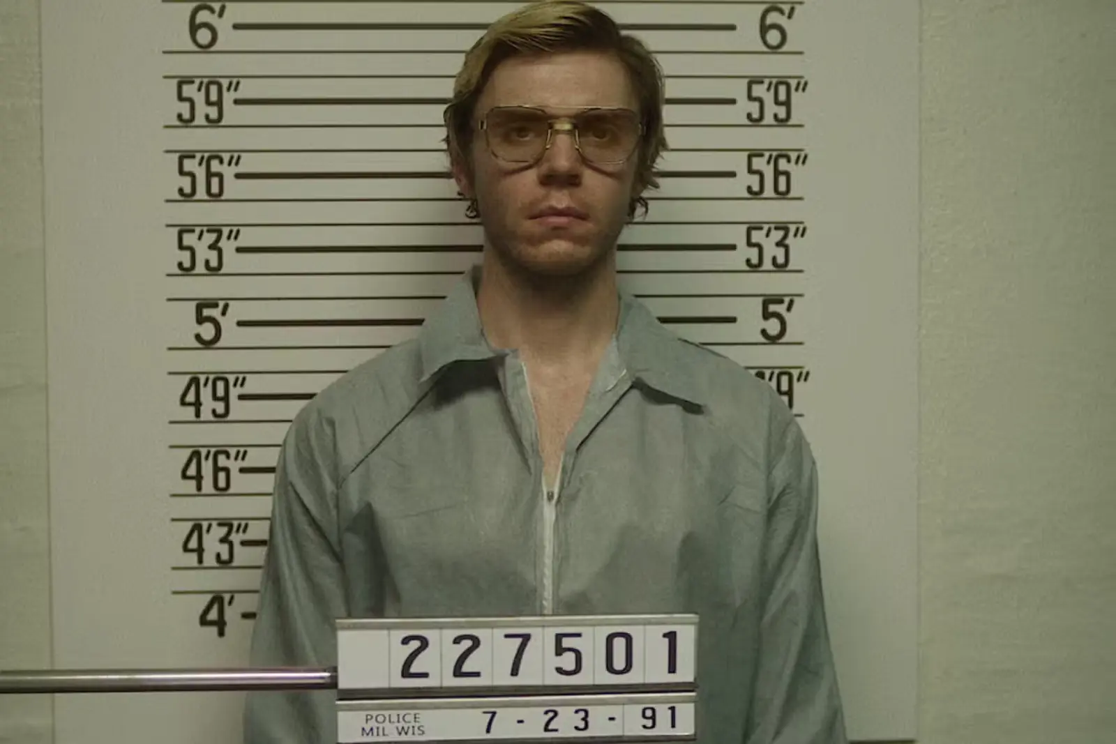 تصویر سریال دامر: داستان جفری دامر – مانستر DAHMER