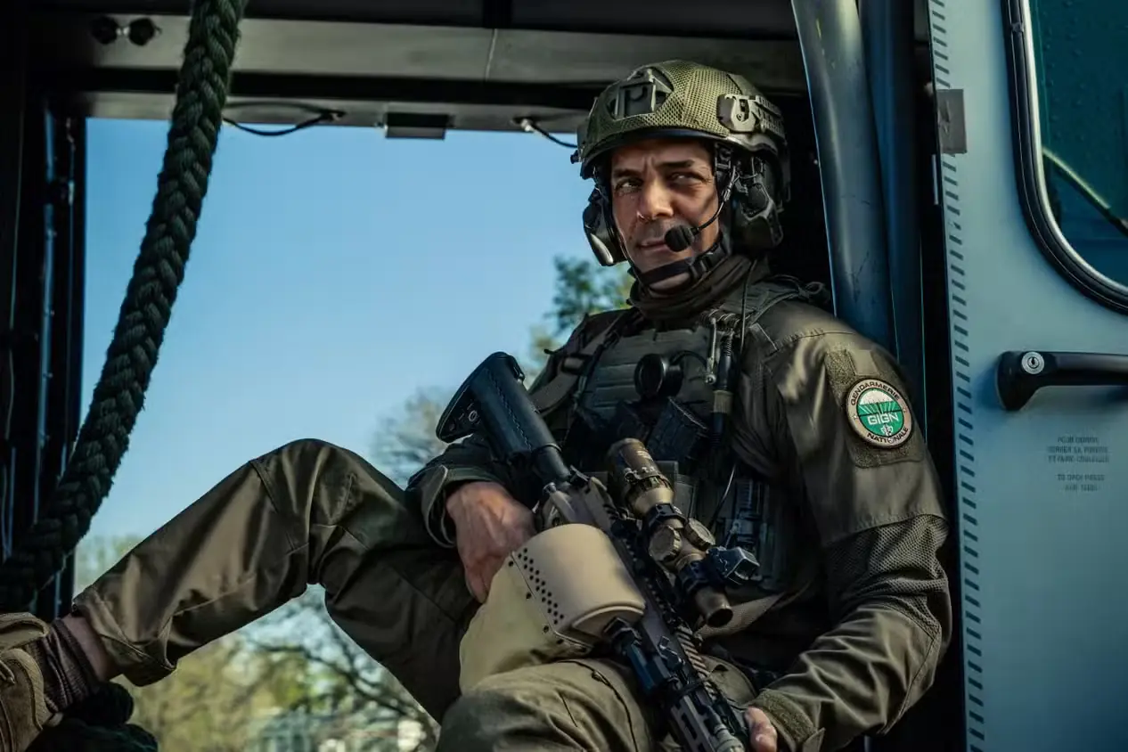 نما از سریال Elite Force نیروی ویژه