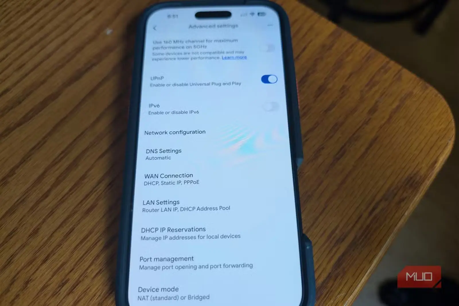 تنظیمات شبکه پیشرفته در Google Nest از طریق اپلیکیشن آیفون.