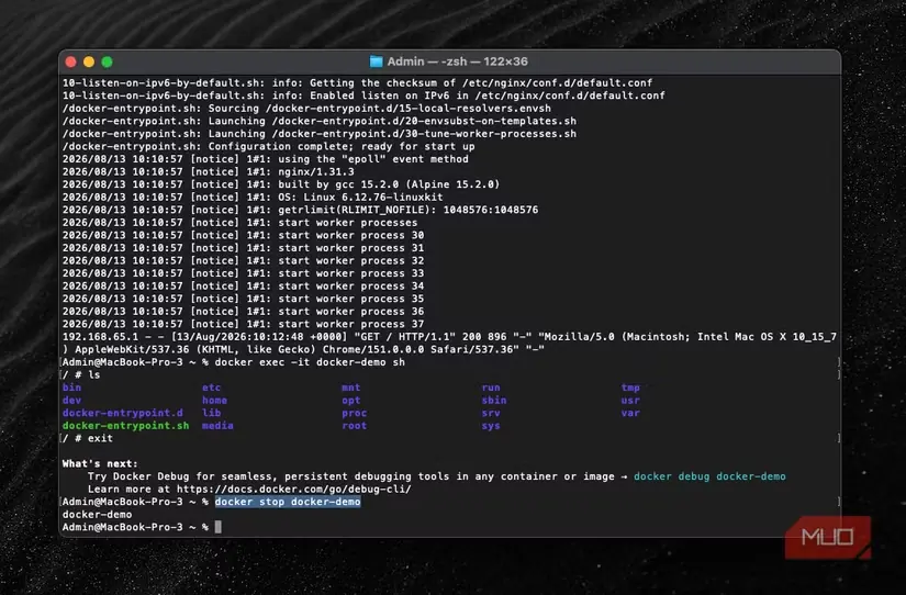 Docker stop یک کانتینر در حال اجرا را متوقف میکند.