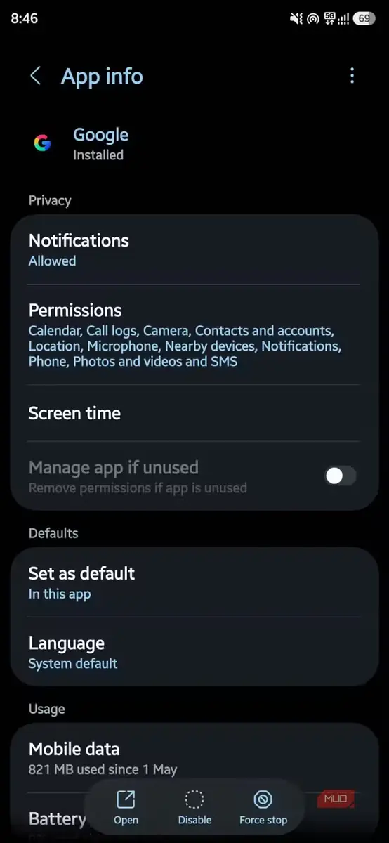 اطلاعات برنامه Google نمایشدهندهٔ دسترسیها و ۸۲۱ مگابایت دادهٔ موبایل استفادهشده