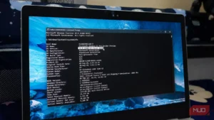 بررسی شماره نسخه Windows 11 که هنوز خود را Windows 10 می‌داند