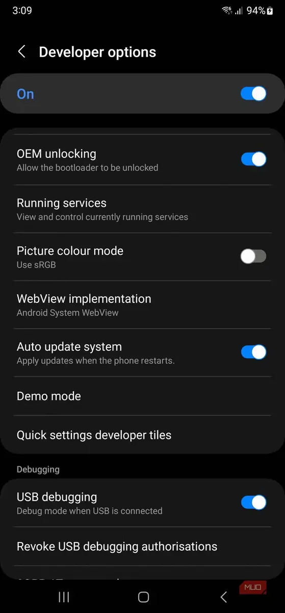 انتخاب OEM unlocking و USB debugging در Samsung Note 20 Ultra پیش از نصب