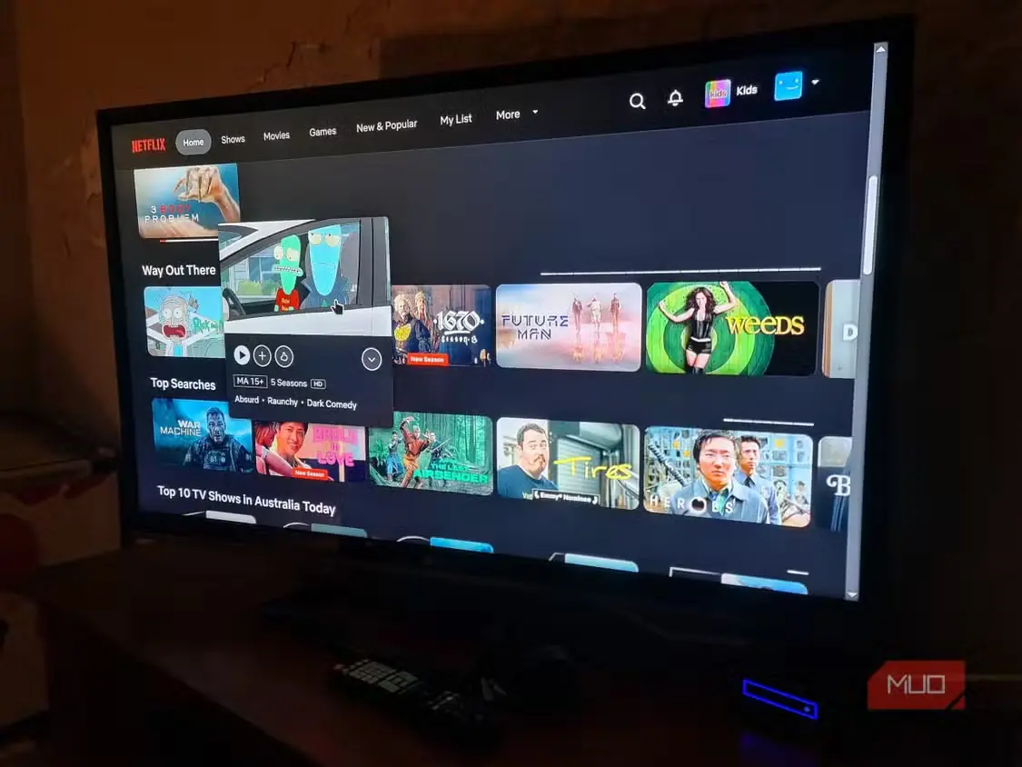 اپلیکیشن وب Netflix در Linux Mint با اجرا در پروفایل ایزولهٔ مرورگر و تمام‌صفحه