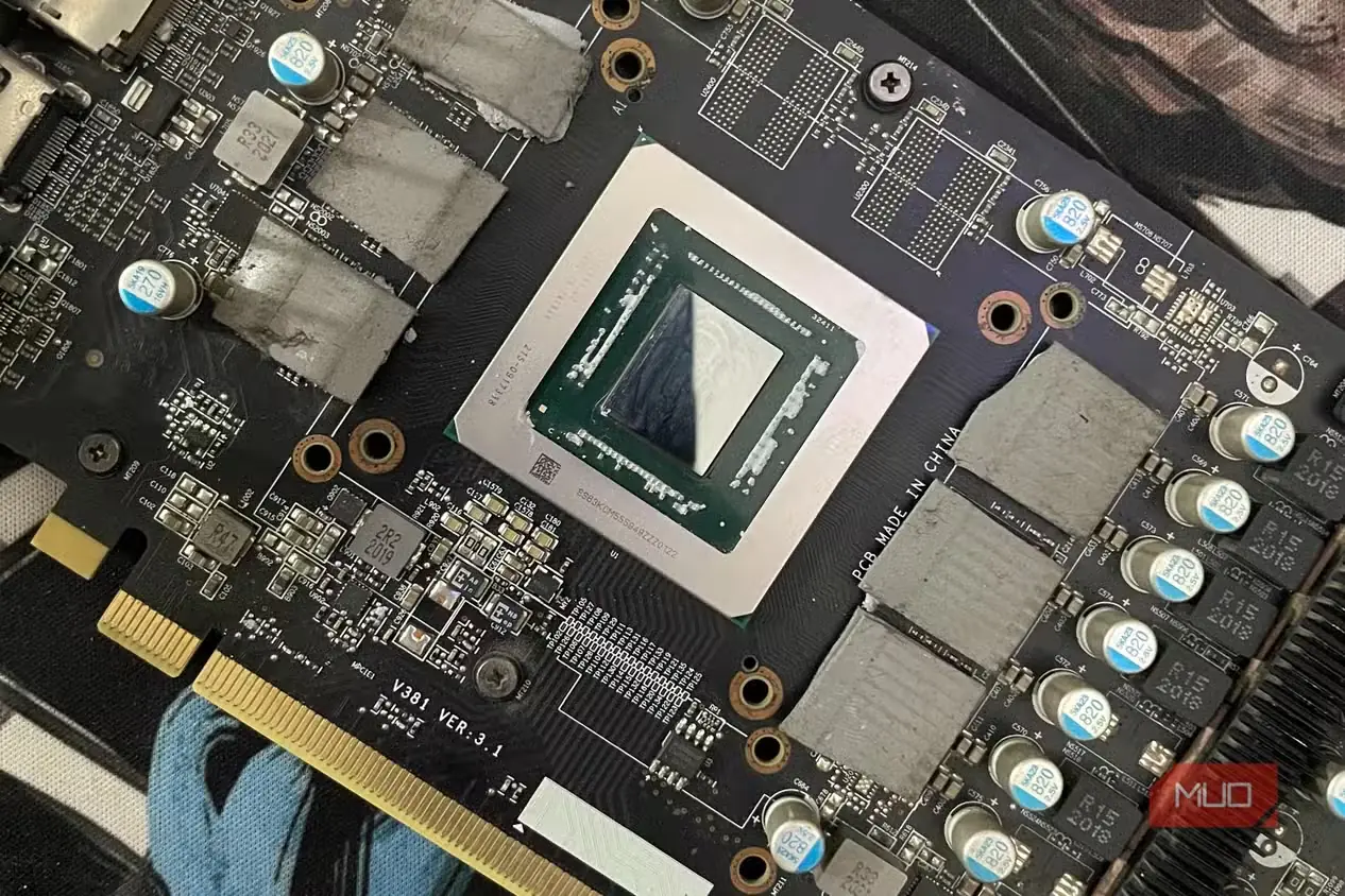 نمای نزدیک PCB کارت گرافیک