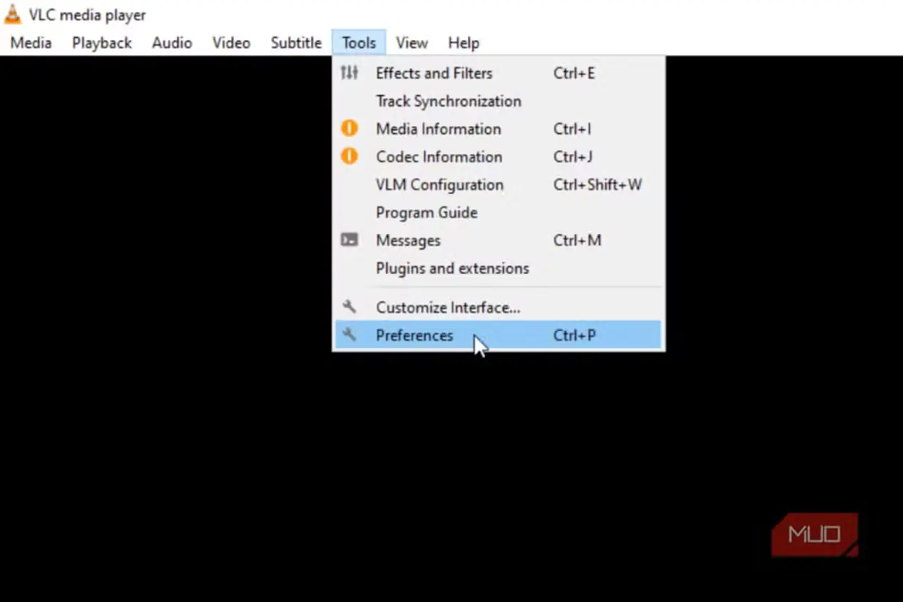 انتخاب تنظیمات از بخش Tools در VLC