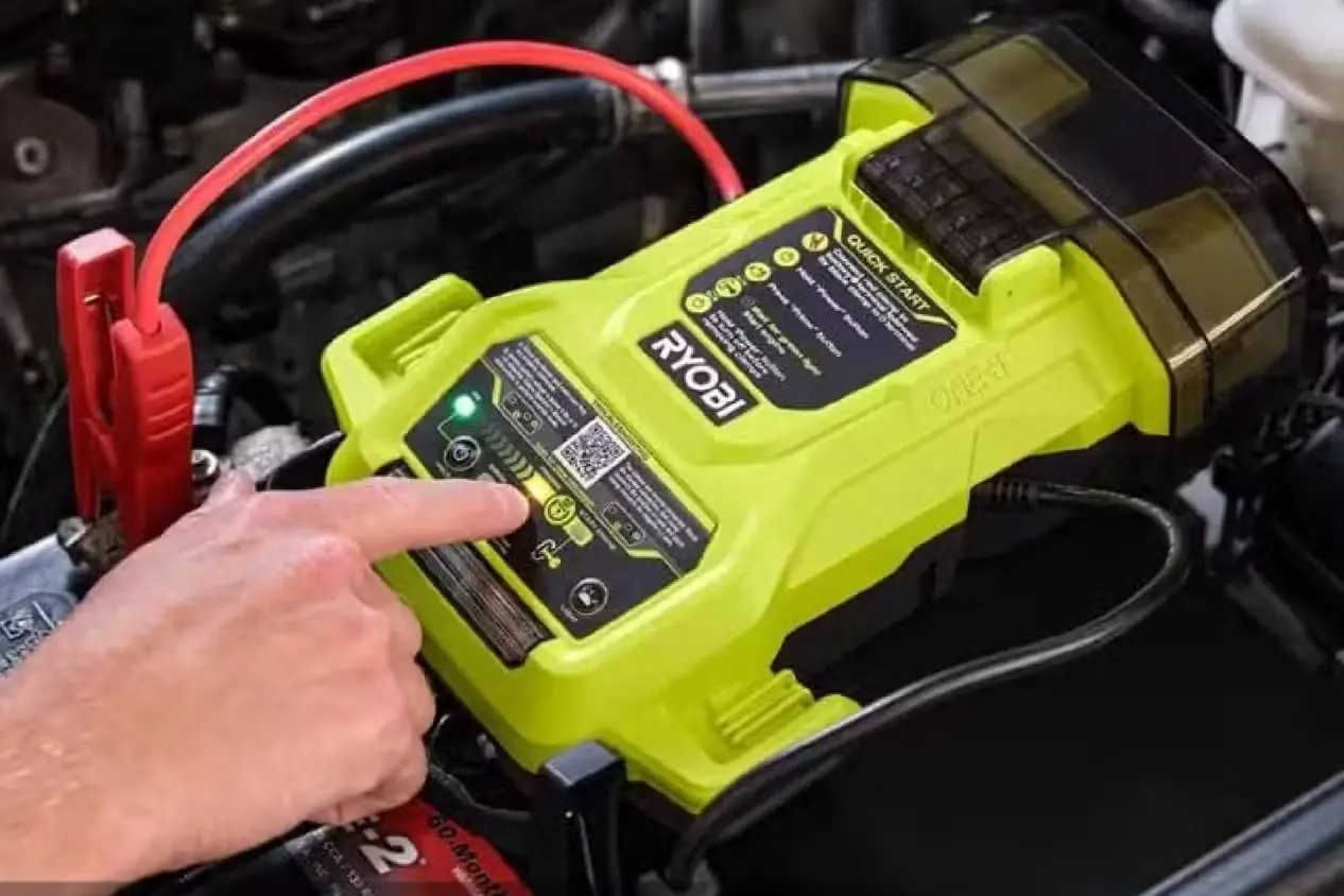 استارتر اضطراری بی‌سیم رایوبی ONE+ 18V