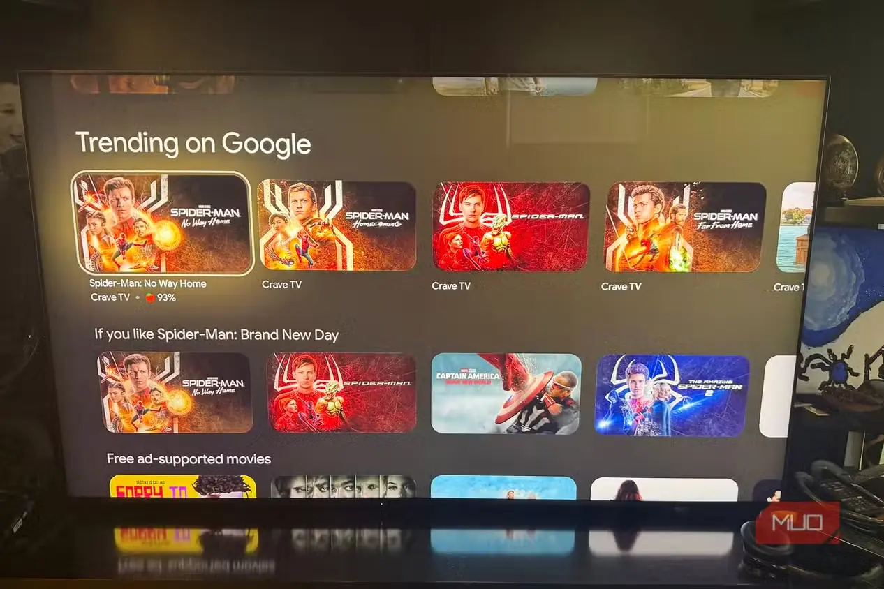 تلویزیون Sony Bravia 9 miniLED که ترندهای گوگل را نشان میدهد