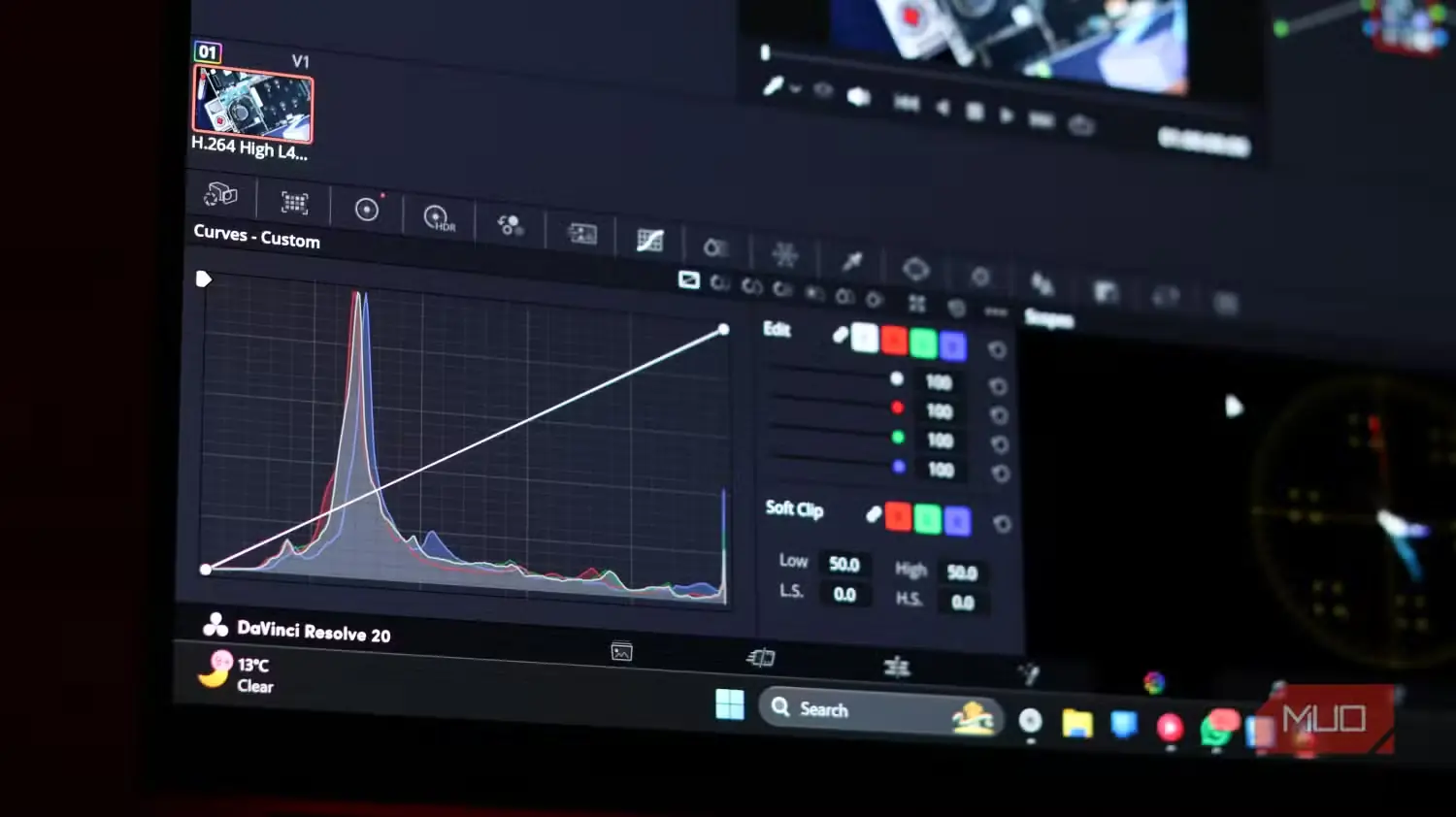 منحنیهای سفارشی در برنامه DaVinci Resolve