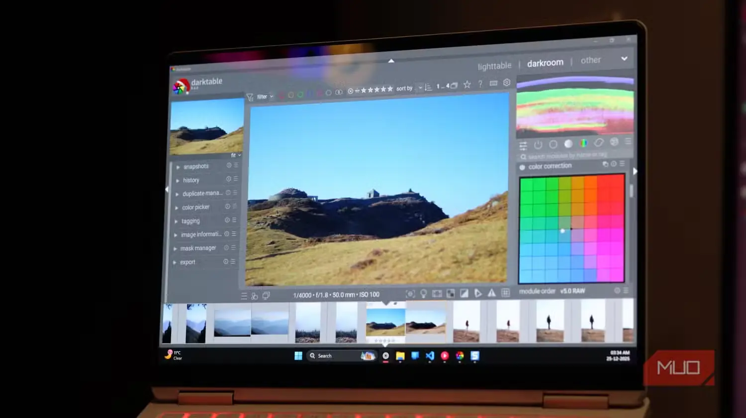 برنامه Darktable در حال اجرا روی ویندوز 11