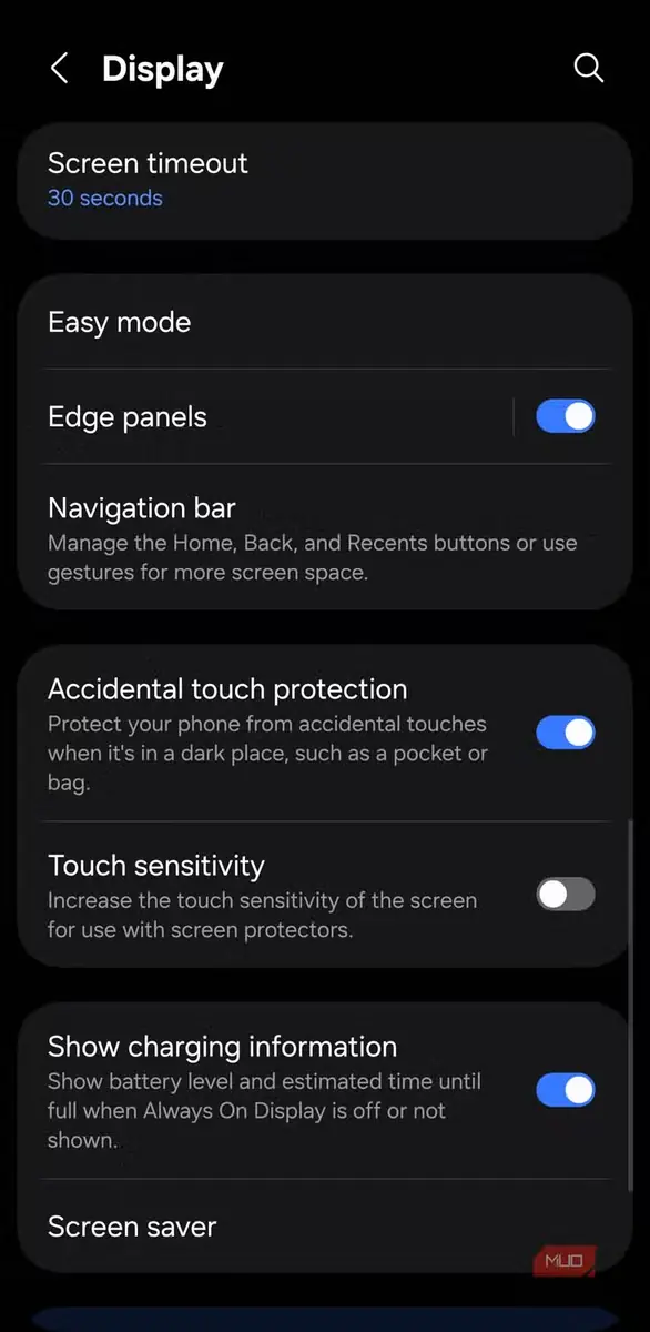 منوی تنظیمات Display با نوار Navigation و پنلهای Edge