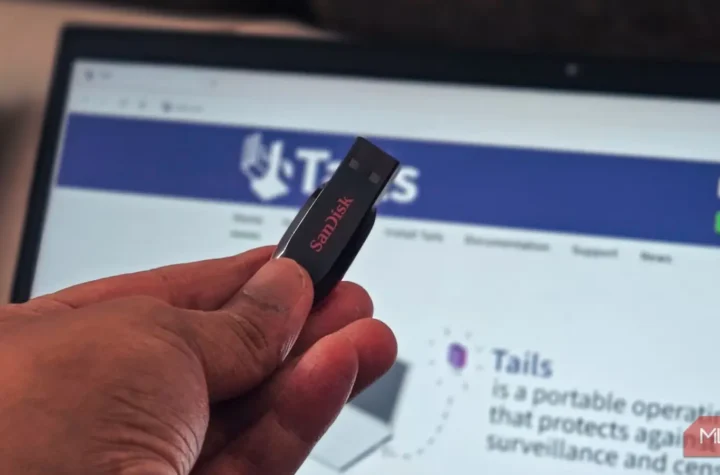 فلش USB در کشوی شما: دیسک نجات رایگان، رایانهٔ همراه و گاوصندوق گذرواژهٔ آفلاین