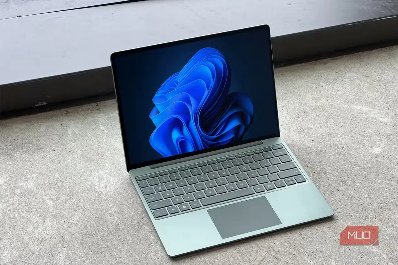 نمایشگر Surface Laptop Go 3