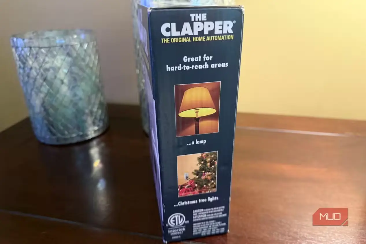 نمای کناری جعبه The Clapper