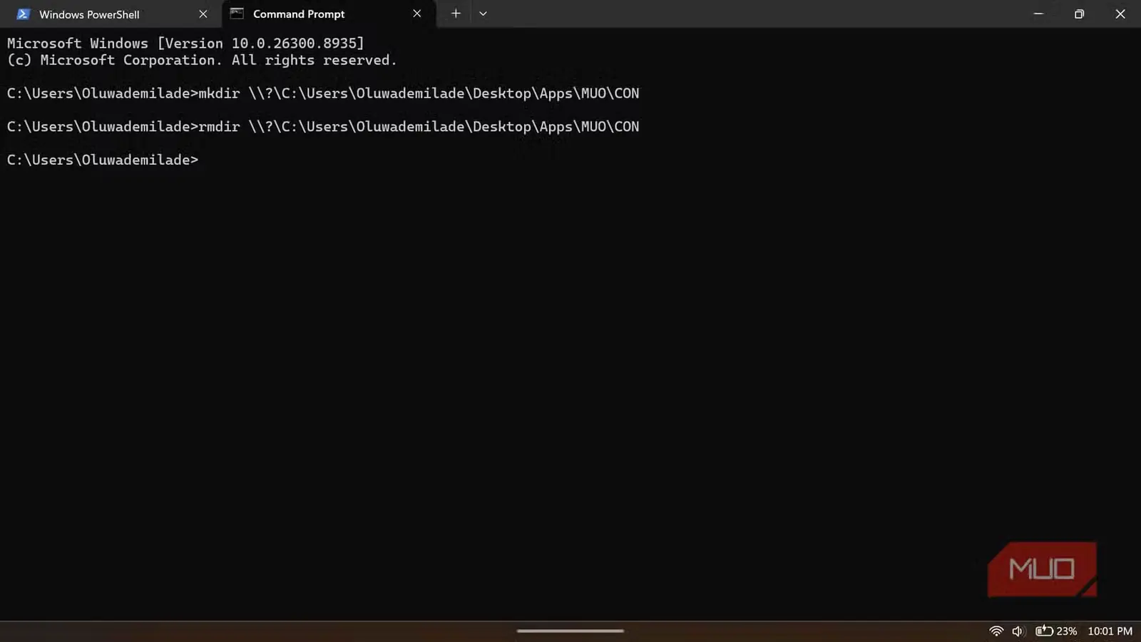 خط فرمان Windows در حال اجرای فرمانهای پوشه