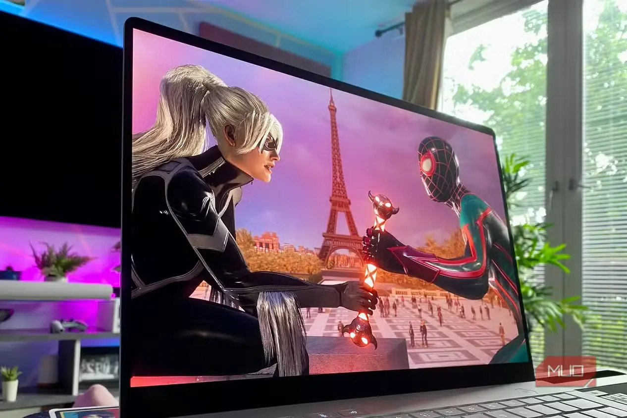 بازی مرد عنکبوتی مارول 2 روی لپ‌تاپ گیمینگ ایسوس ROG G14 مدل 2025