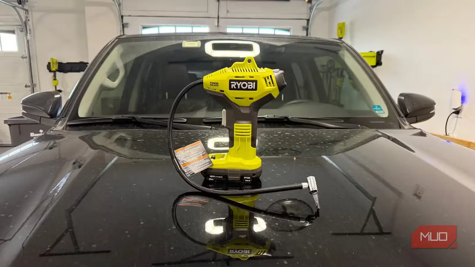 بادکن لاستیک Ryobi روی خودروی 4Runner