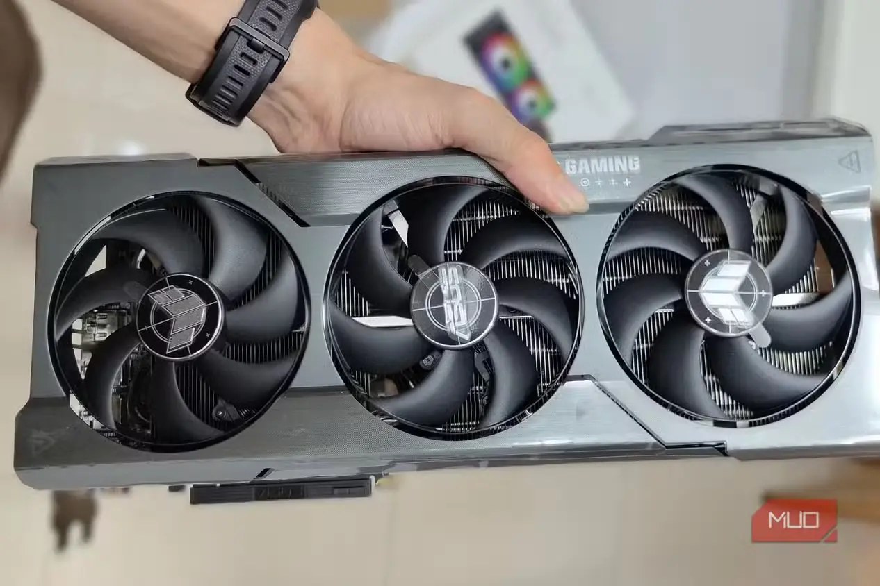 کارت گرافیک AMD RX 7900