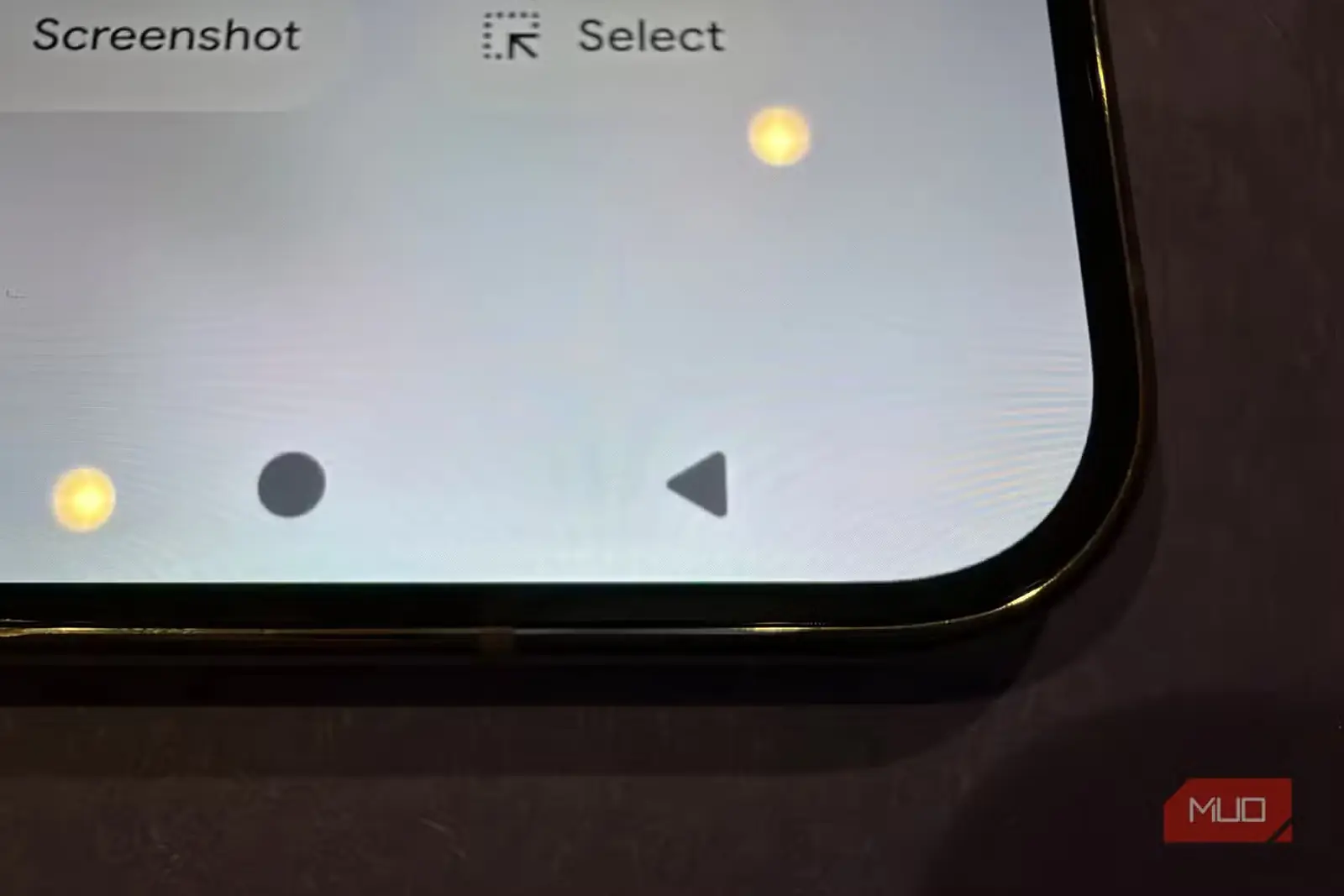 دکمهٔ بازگشت در Pixel 10 Pro