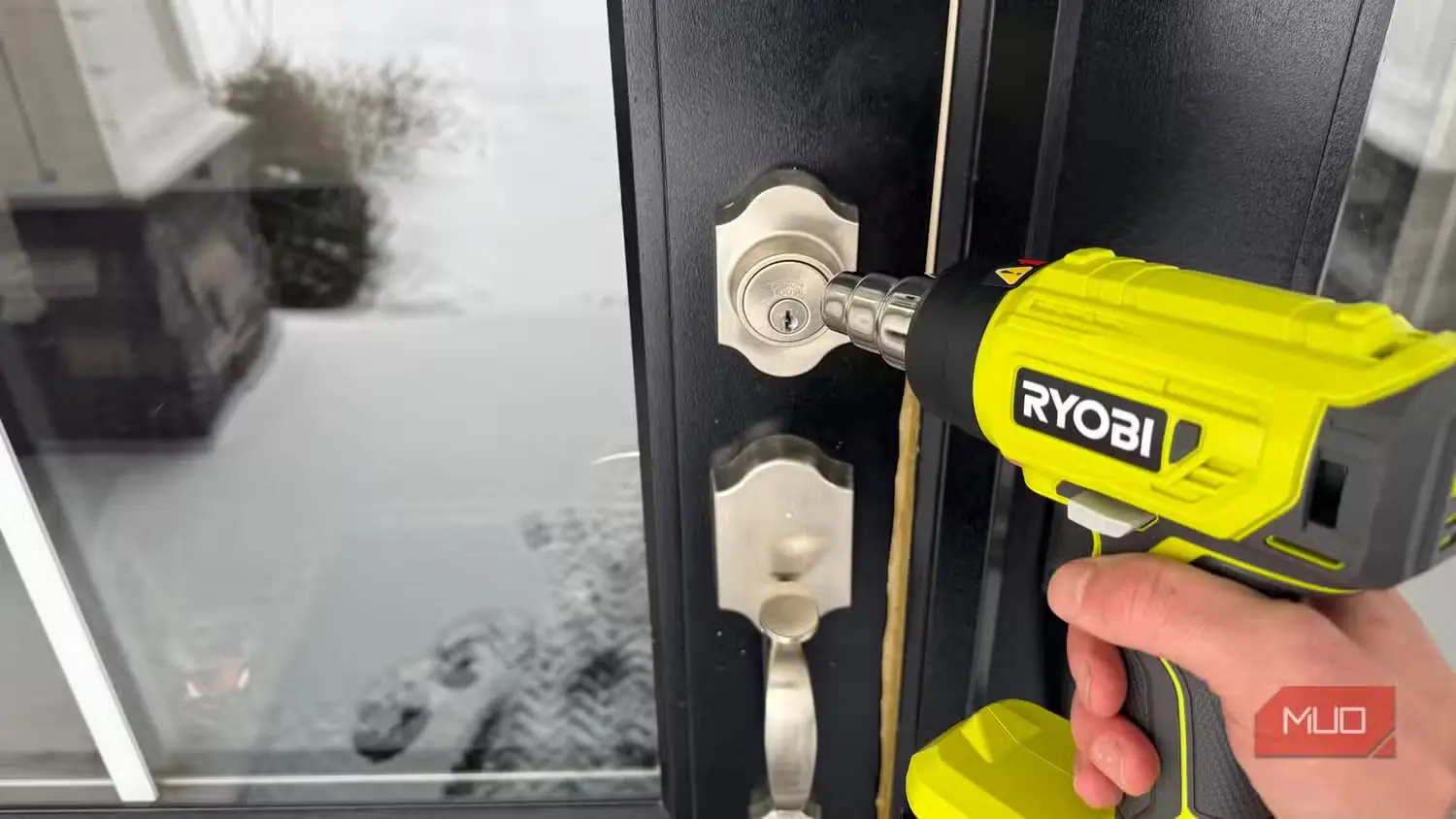 آبکردن قفل با سشوار صنعتی Ryobi