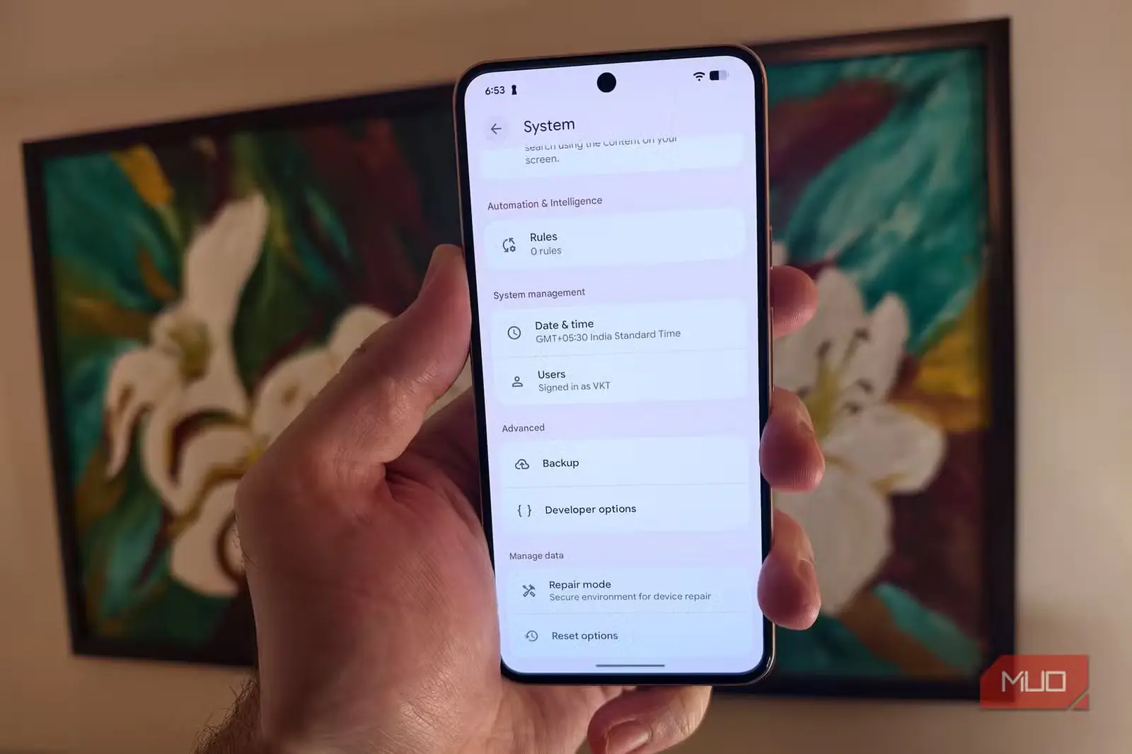 تنظیمات سامانهٔ اندروید در Google Pixel 8