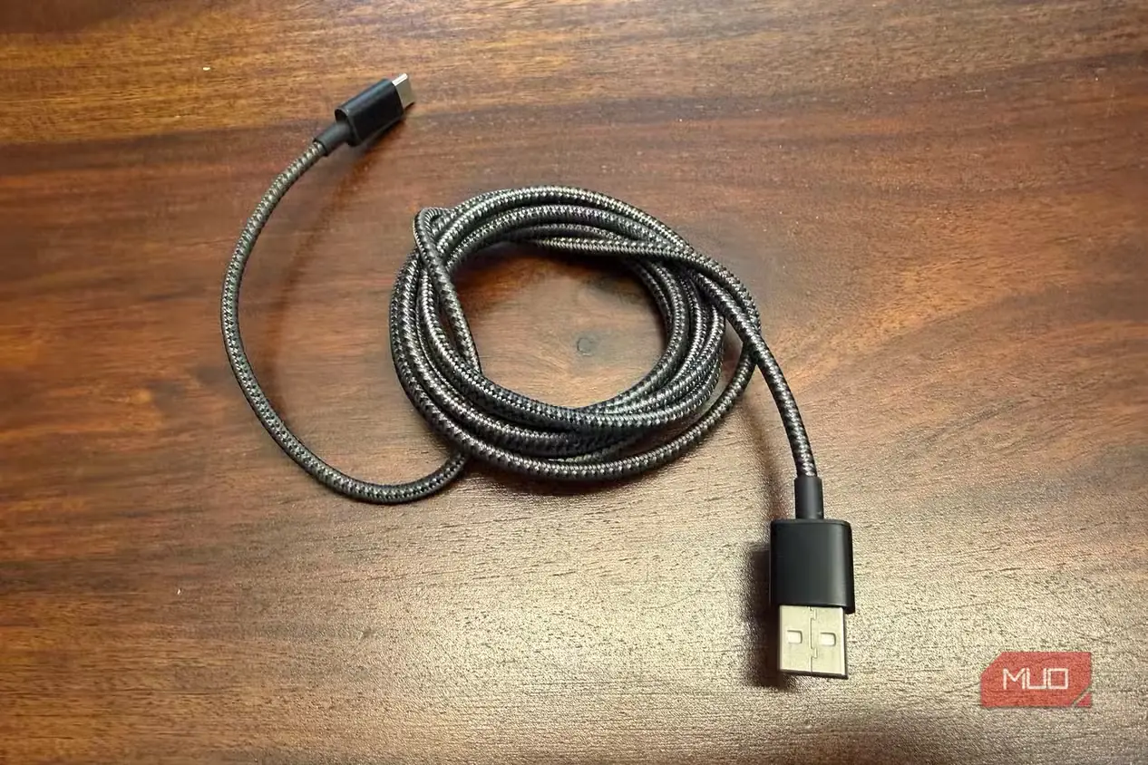 کابل مشکی USB-C به USB-A