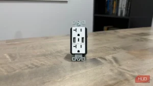 درگاه‌های USB دیواری که بهتر است نصب نکنید