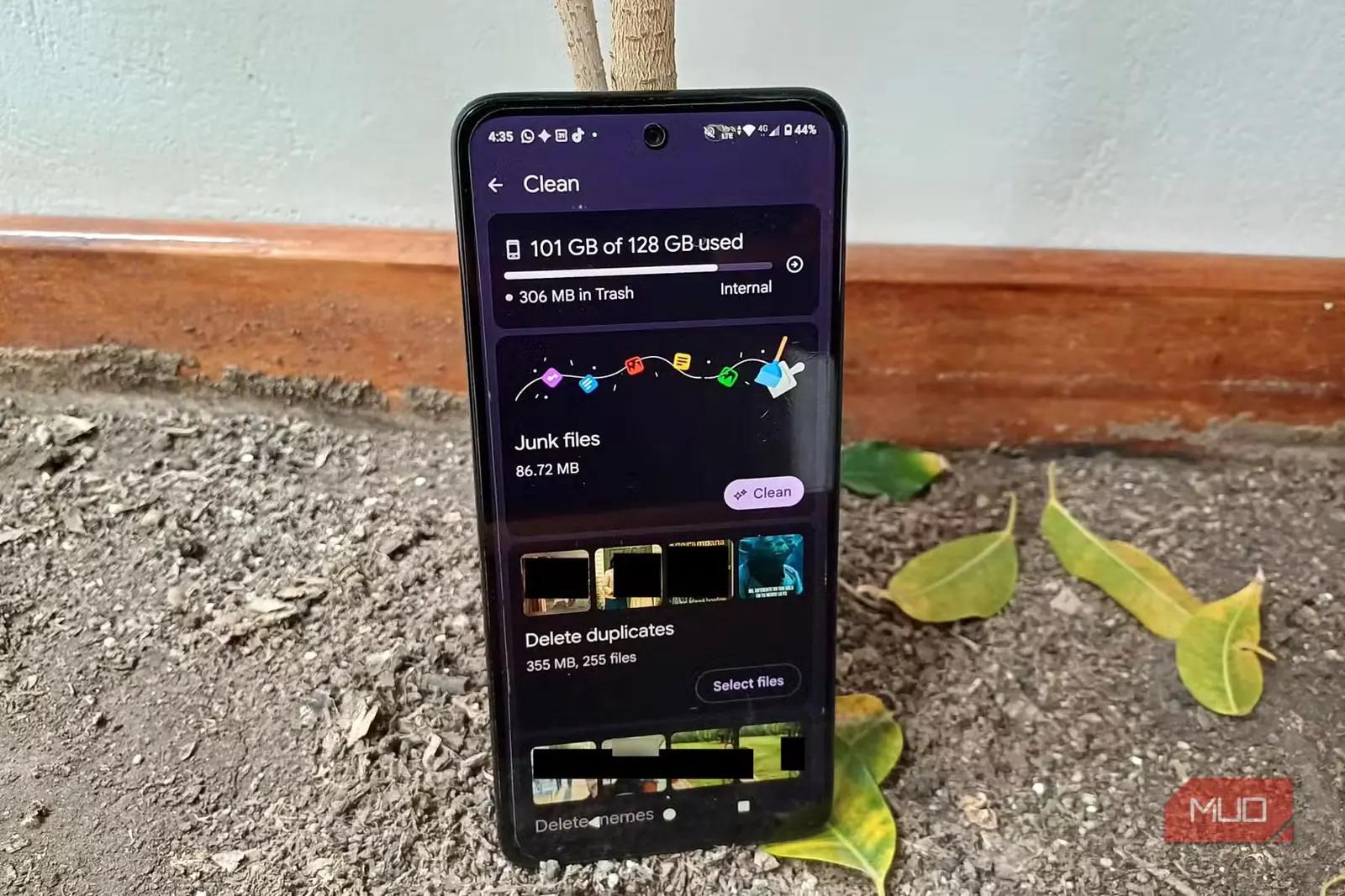 صفحهٔ پاکسازی Files by Google با نمایش مصرف 101 GB از 128 Gb و گزینههای حذف فایلهای زائد و پاککردن موارد تکراری