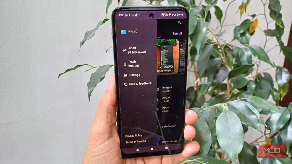 فضای ذخیره‌سازی Android من پر بود تا اینکه Files نزدیک به 15GB فایل پنهان در برابر چشمم را آشکار کرد