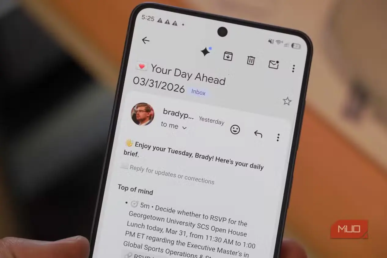 ایمیل روزانه CC در برنامه Gemini