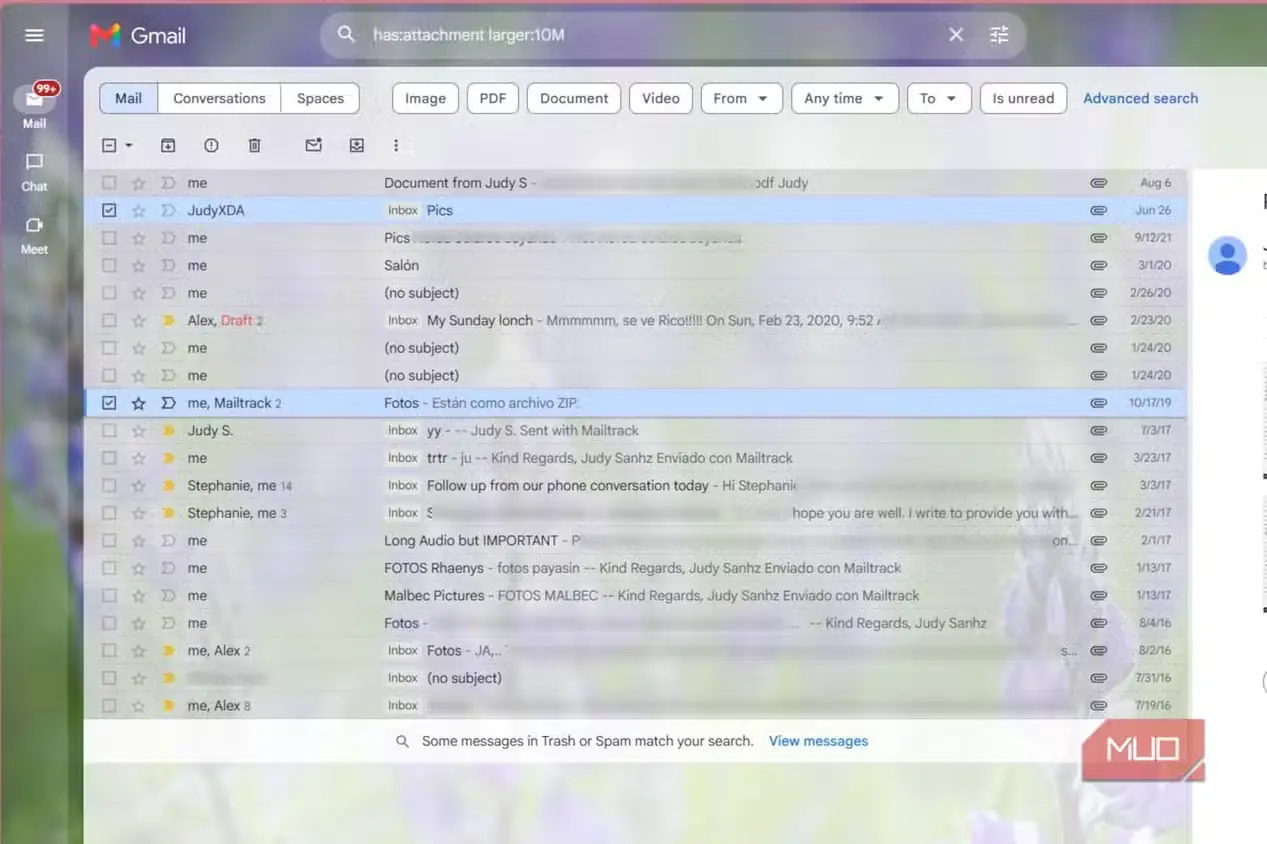 نتایج جستوجوی Gmail برای پیامهای بزرگتر از 10MB با دو رایانامه انتخابشده