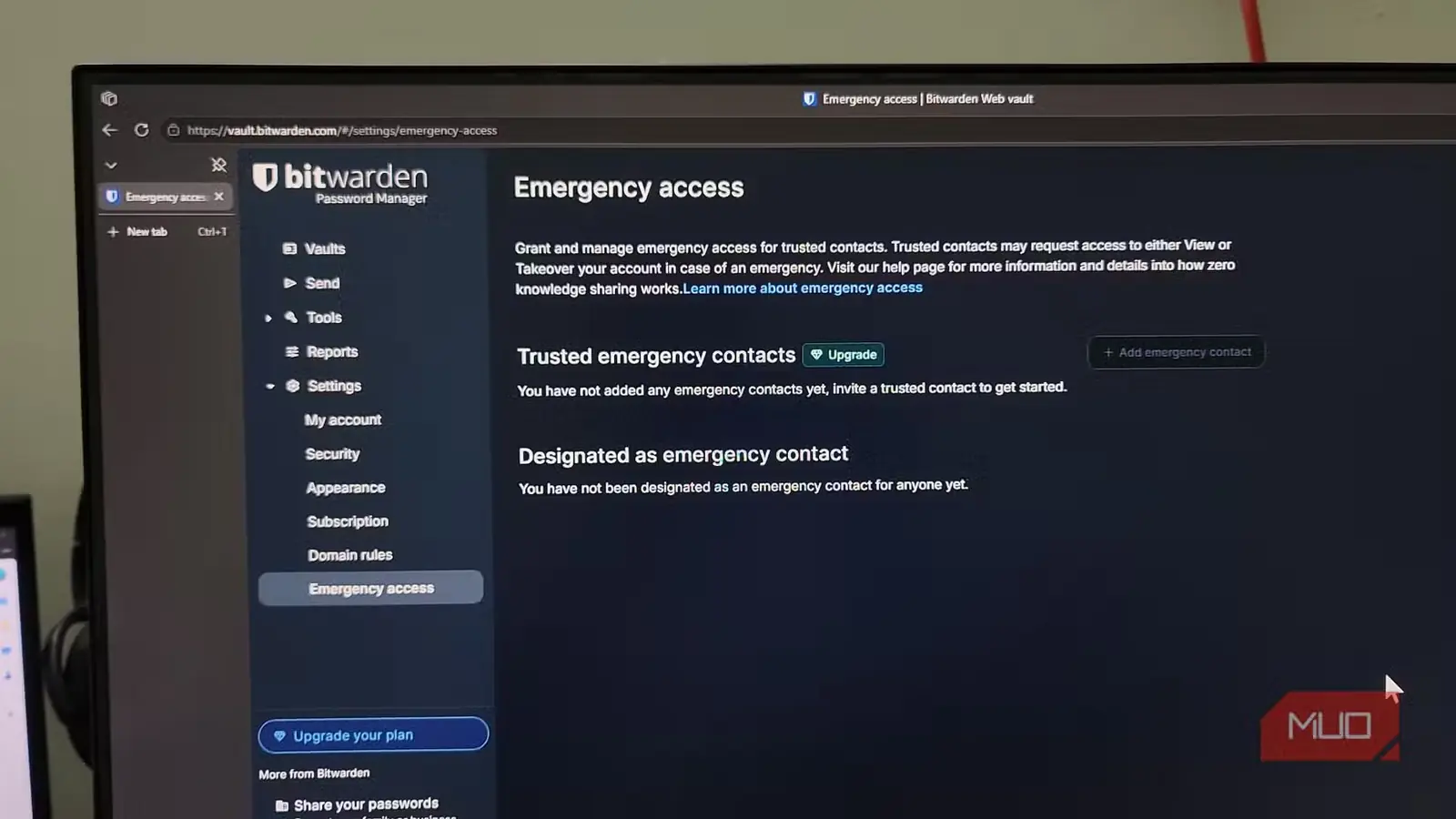 صفحه تنظیمات دسترسی اضطراری در خزانه تحت وب Bitwarden