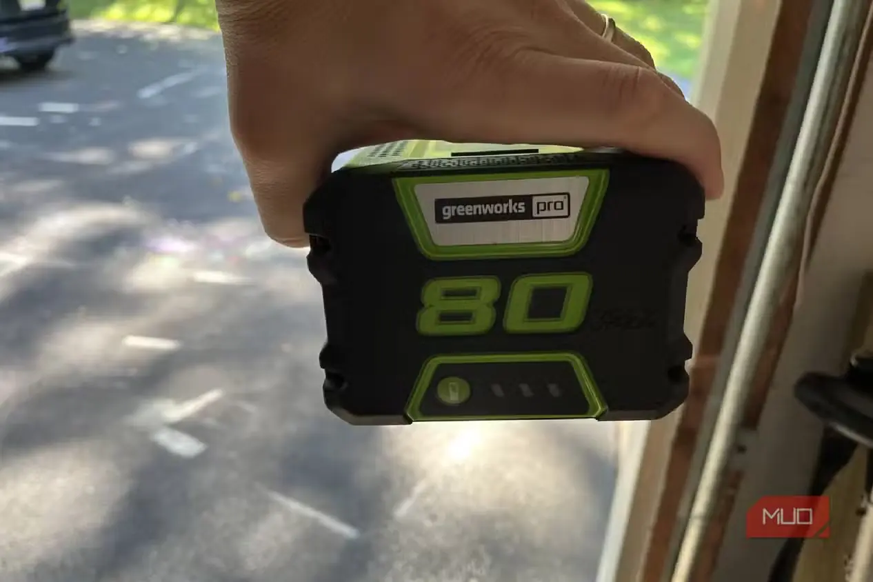 باتری قدرتمند Greenworks Pro 80V از نمای نزدیک