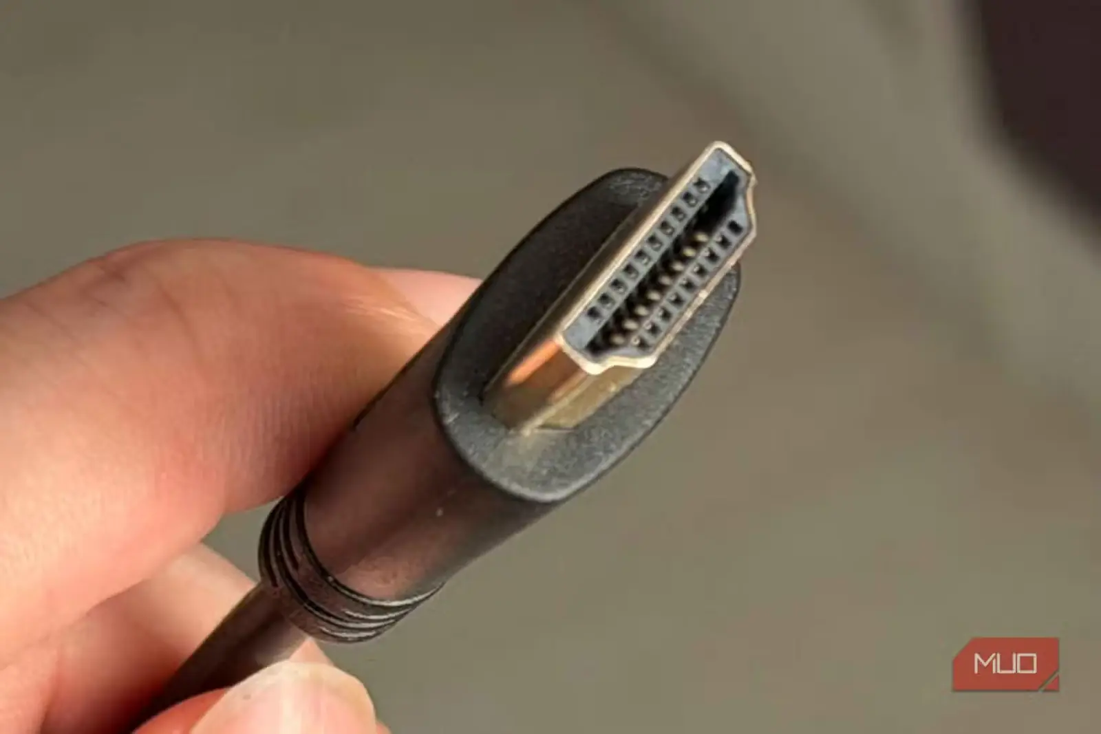 نمای نزدیک از کانکتور HDMI و پینها