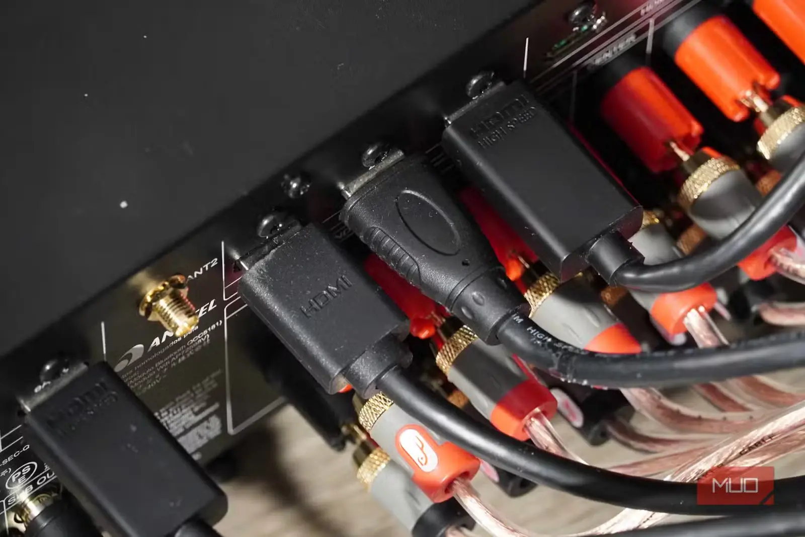 درگاههای HDMI با ورودیها و خروجیهای 8K