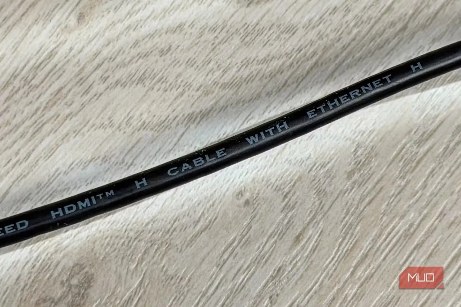 یک کابل HDMI با پشتیبانی Ethernet